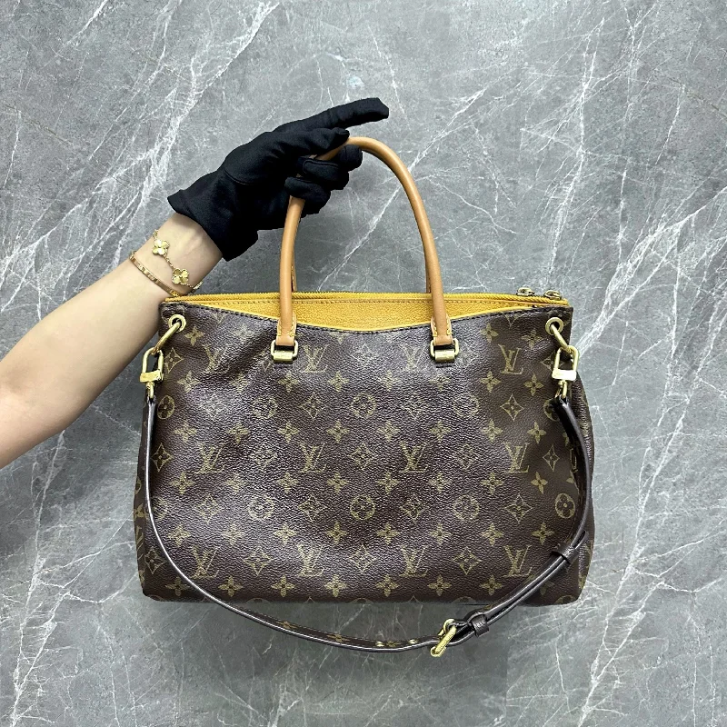 LV Pallas MM Monogram Louis Vuitton Shoulder Bag